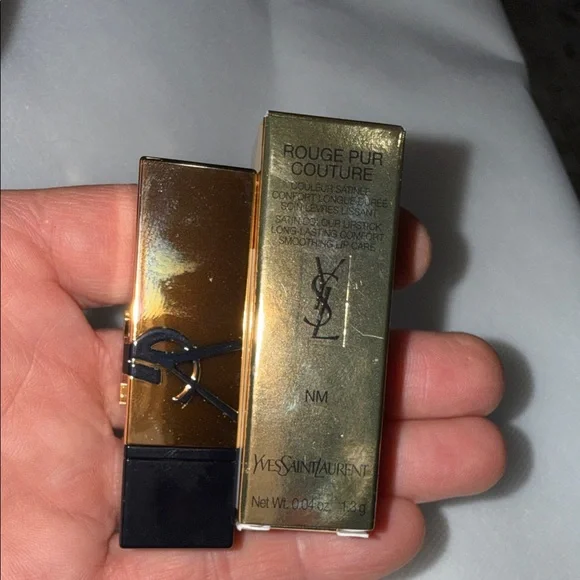 Yves Saint Laurent Rouge Pur Couture Lipstick - Soft Pink - Picture 4 of 6